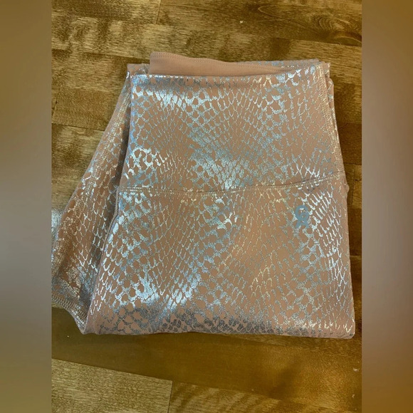 GOOD AMERICAN Python Print Foul Leggings‎ Size 3 Athletic LIKE NEW - Picture 7 of 14